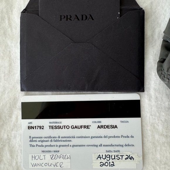 Prada - Grey Tessuto Gaufre Nylon - Crossbody Bag - Picture 2 of 16